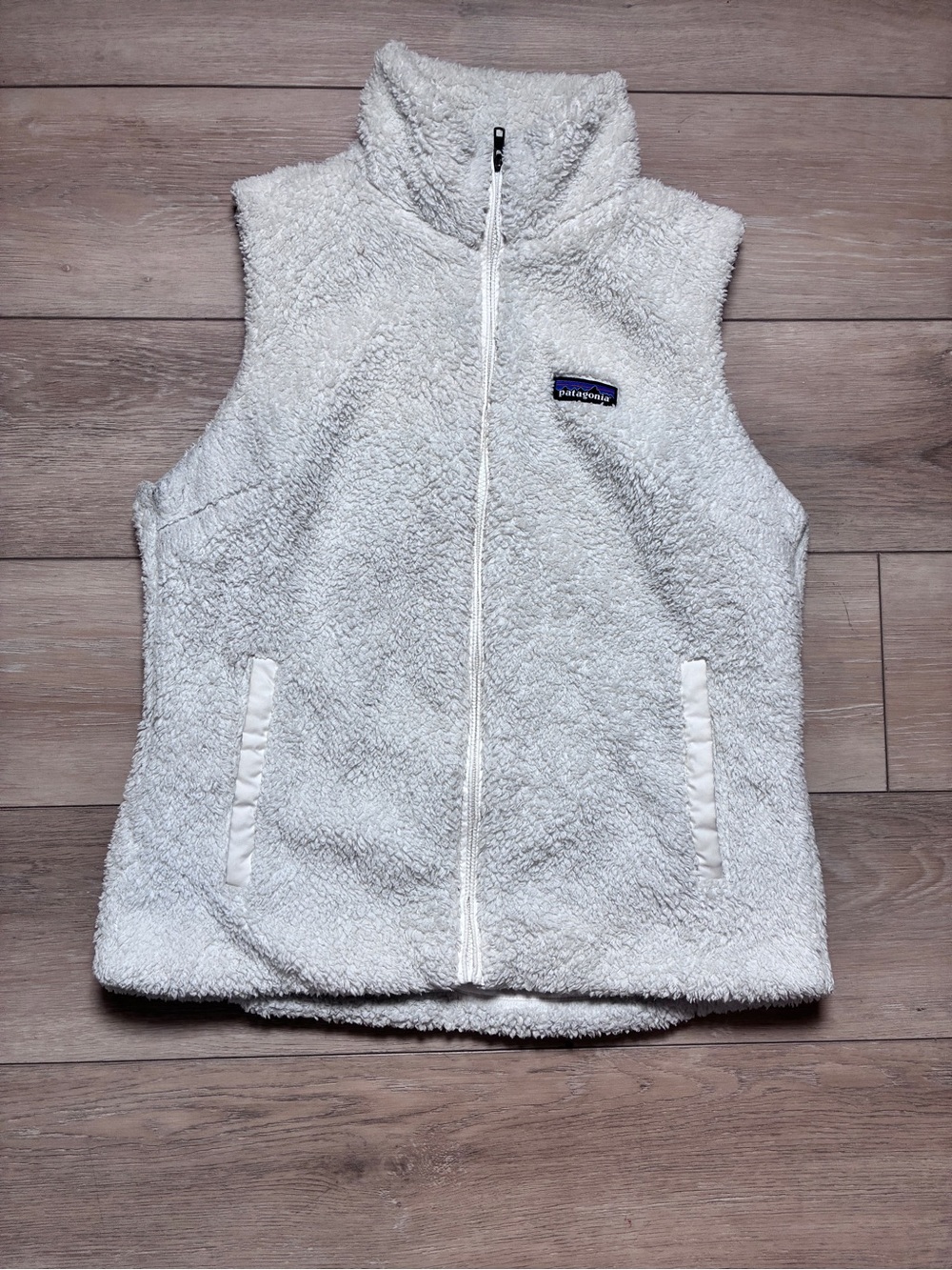 Patagonia Women’s Large White Sherpa Fleece Vest - Zip Front